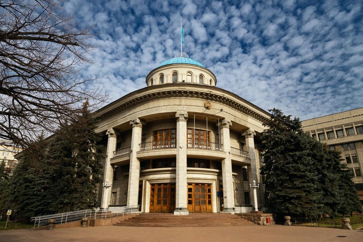 Апартаменты Nadezhda On Nauryzbai Batyr 37 Near The Arbat *
