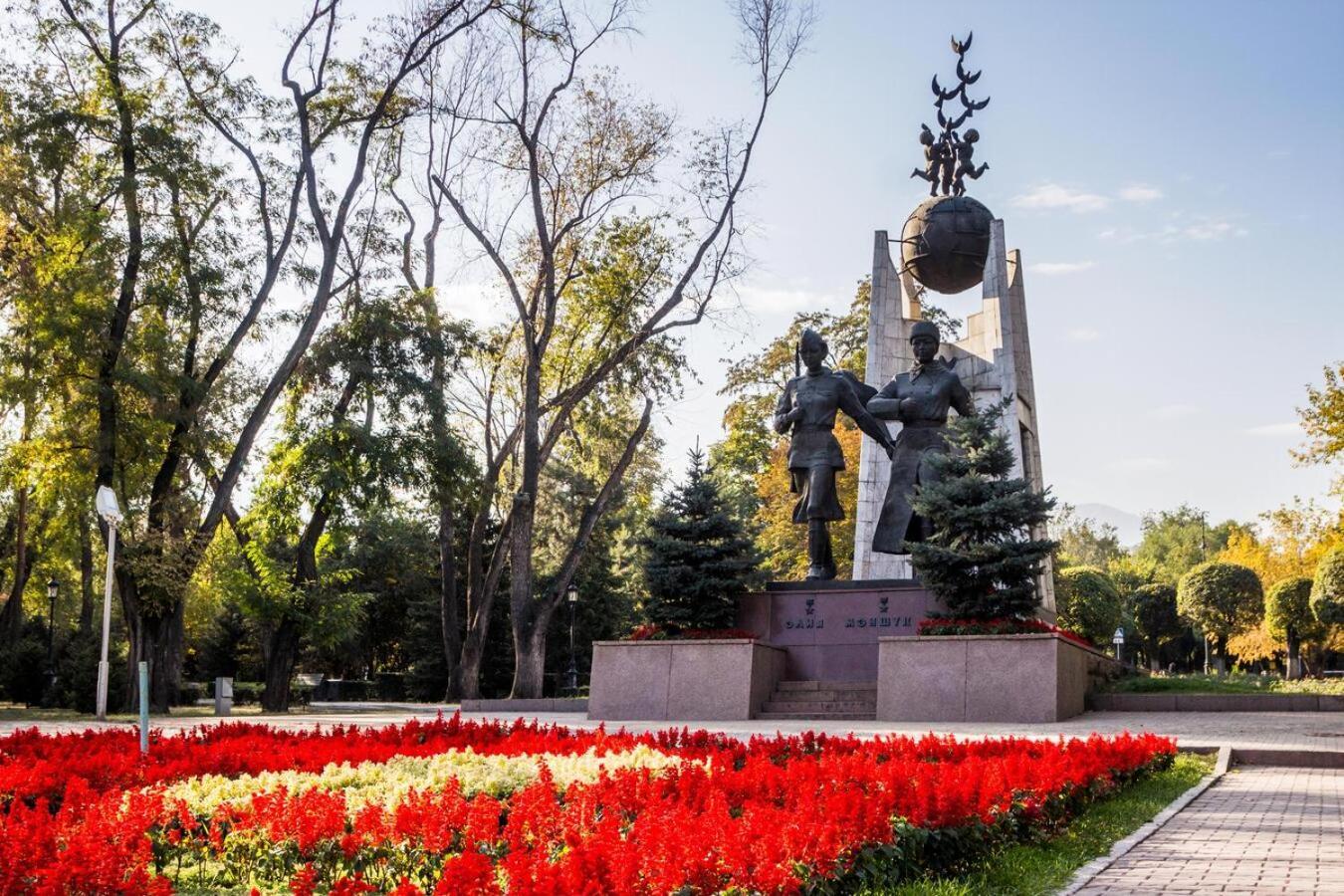 Nadezhda On Nauryzbai Batyr 37 Near The Arbat Апартаменты Алматы