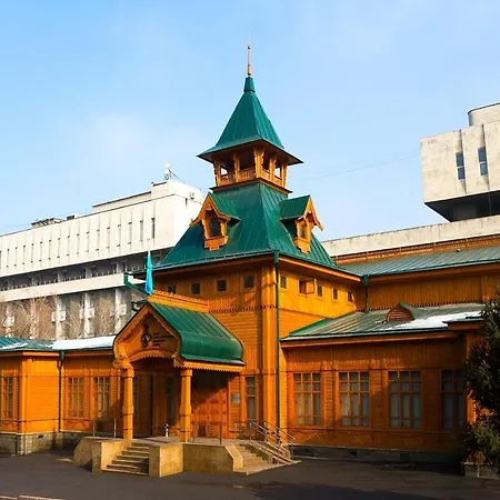 Nadezhda Apartments On Nauryzbai Batyr 37 Near The Arbat Almaty Exterior foto