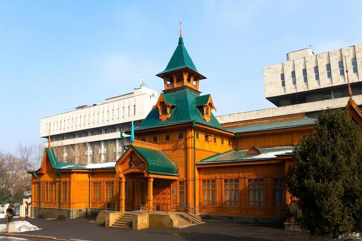 Apartment Nadezhda On Nauryzbai Batyr 37 Near The Arbat Almaty